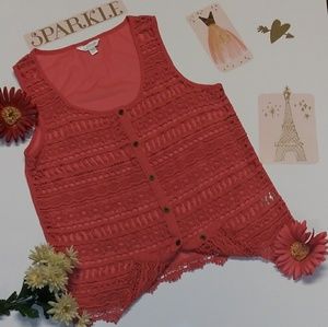 Woman's sleeveless shirt
